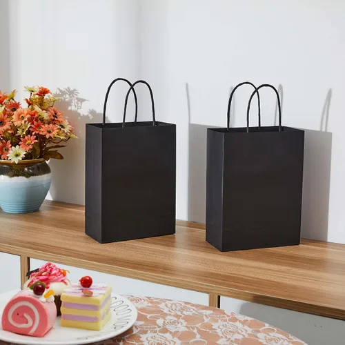 Vista 5 de SUNCOLOR Paquete de 24 bolsas pequeñas de regalo negras de 9 pulgadas con asas para bolsas de regalo de fiesta de Halloween