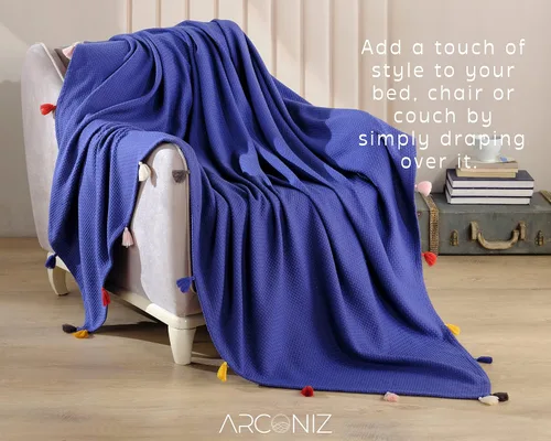 Vista 3 de Manta 100% algodón, suave, lisa y duradera, para sofá, cama, estilo piqué con decoración de pompones, mantas de algodón tamaño Queen, ideal