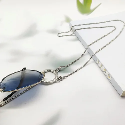 Vista 3 de Soporte para gafas, cadena, collar, anillo para mujeres, lentes de lectura, lentes de sol, collar para hombres