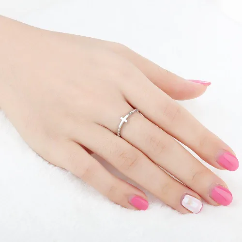 Vista 2 de Anillo de plata de ley 925 con cruz religiosa cristiana clásica simple, Metal