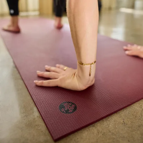 Vista 6 de Manduka PROlite Yoga Mat 4.7mm Lifetime Durability Hygienic Construction Teacher Approved