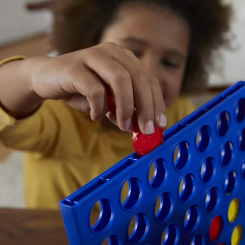 Vista 9 de Connect 4 Hasbro Gaming Classic Grid, juego 4 en fila, juegos de mesa de estrategia para niños, 2 jugadores para familia y niños, regalos de Pascua