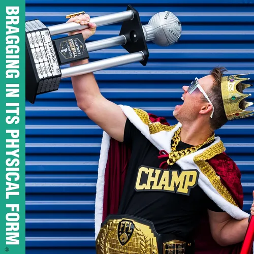 Vista 2 de TrophySmack Perpetual Fantasy Football Trophy - Ganador del premio del trofeo de campeonato personalizable Grabado gratuito hasta 19 años