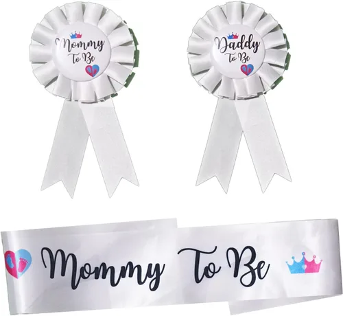 Vista 7 de Paquete de 2 decoraciones para baby shower, banda de mamá y papá para ser insignias de hojalata con bonito patrón de pies dorados para fiesta