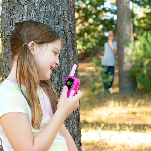 Vista 7 de Walkie Talkies de 22 canales para niños, alcance de 3 millas Paquete de 2 para niños y niñas