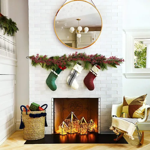 Vista 4 de Lvydec Guirnalda de bayas rojas de Navidad - Guirnalda artificial de bayas rojas de 6 pies con tallos flexibles para decoración de chimenea