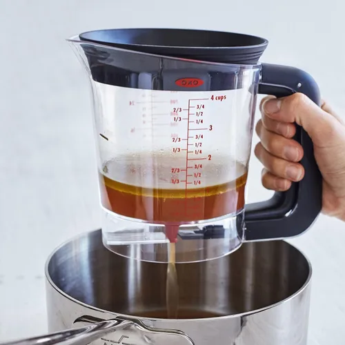 Vista 4 de OXO Good Grips Good Gravy Separador de grasa de 4 tazas