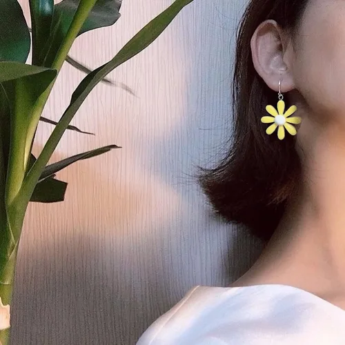 Vista 7 de 6 pares de aretes de flores de verano, aretes de margarita, aretes kawaii, aretes amarillos, aretes funky para mujeres y niñas, Resina, No es una