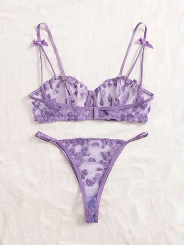 Vista 2 de WDIRARA Conjunto de lencería de malla frontal con lazo bordado de corazón para mujer