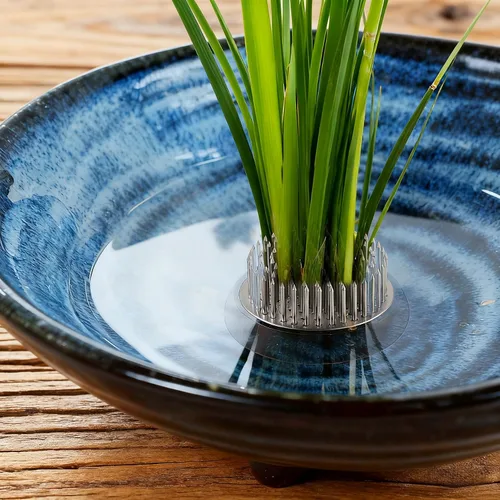 Vista 4 de Kit de jarrón Ikebana - Juego de cuenco de rana floral, jarrón de cerámica de inspiración japonesa con rana floral metálica, cuenco soporte de tallo