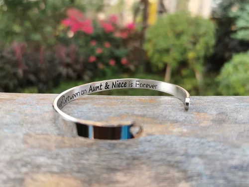 Vista 23 de Pulseras inspiradoras para abuela, mamá, hija, sobrina, tía, grabado, mensaje oculto, pulsera de acero inoxidable, corona de cumpleaños, joyería