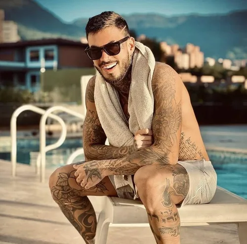 Vista 4 de Marfil Lentes de sol polarizados Titan para hombres y mujeres con acabado mate lentes de sol de color espejo 100 bloqueo UV