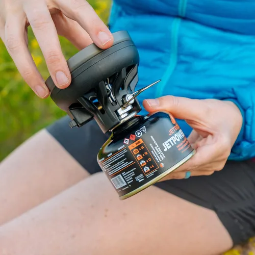 Vista 5 de Jetboil JetPower - Combustible para estufas Jetboil de camping y mochilero, 3.53 onzas