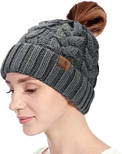 Vista 3 de Rosoz Gorro de cola de caballo para mujer, gorro cálido de invierno, suave, elástico, de punto trenzado, para moño alto