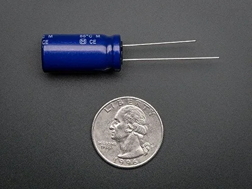 Vista 2 de Adafruit 4700uF 10v condensador electrolítico [ADA1589]
