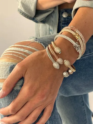 Vista 4 de Barzel Brazalete de cable de cristal chapado en oro de 18 quilates para mujer, brazalete, Metal, cristal