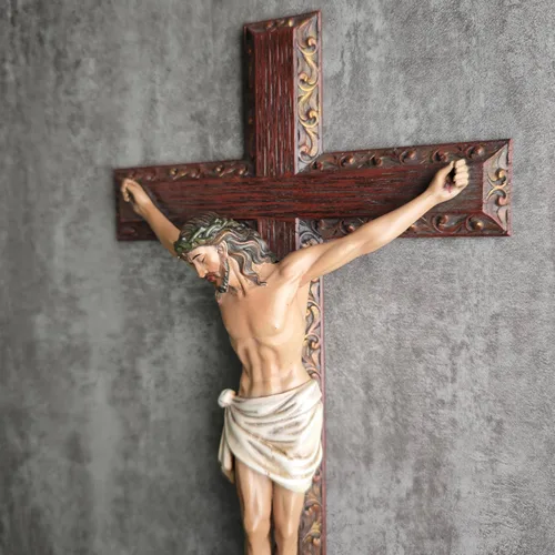 Vista 2 de Crucifijo católico BC de pared, cruz de Jesucristo, regalo religioso devoto, aspecto tallado en madera, 12 pulgadas de alto, pintado a mano por