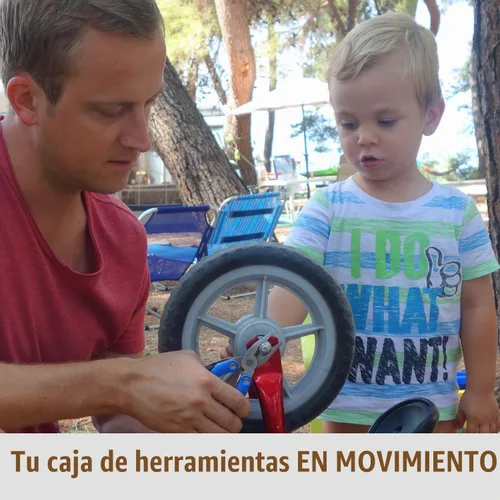 Vista 6 de Práctico relleno de calcetín navideño para hombres, papá, esposo Navaja de bolsillo multiherramienta 15 en 1 y alicates Regalo compacto EDC