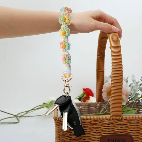 Vista 2 de Poagoep Llavero bohemio hecho a mano, llavero de muñeca, llavero de muñeca para llaves, lindo llavero de margarita para mujer