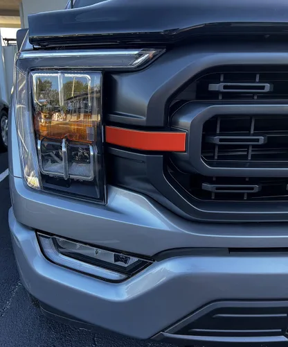 Vista 36 de Rejilla Accent Trim - Compatible con F-150 2021-2023