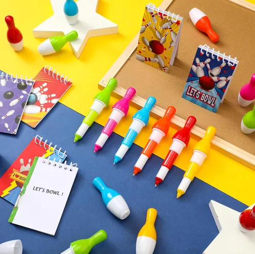 Vista 2 de Kisston 48 recuerdos de fiesta de boliche incluyen 24 mini cuadernos, bloc de notas deportivas y 24 bolígrafos, regalos de bolos para decoración