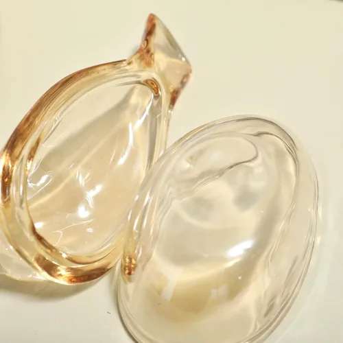 Vista 7 de Yooloks Pequeño organizador de joyero, organizador de aretes en forma de pájaro, cajas de cristal para baratijas decorativas con tapa para niñas