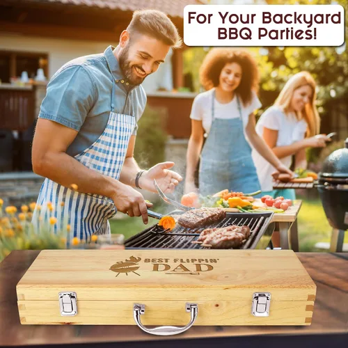 Vista 2 de Juego de parrilla BBQ de 11 piezas con caja de madera de arce grabada, herramientas de barbacoa de acero inoxidable premium con mangos de madera
