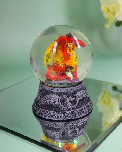 Vista 9 de Ebros - Figura pequeña de globo de agua con purpurina de 4.5 pulgadas de alto, globo de agua de dragón volcánico de lava y fuego mítico