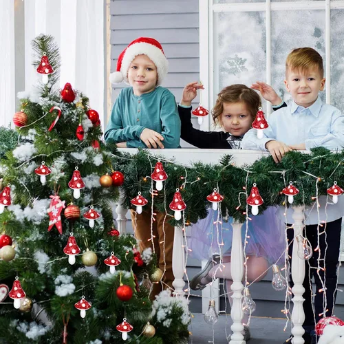 Vista 3 de Sosation 24 adornos navideños de hongos rojos y blancos, adornos colgantes decorativos para árbol de Navidad, vacaciones, decoración de fiesta