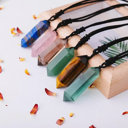 Vista 6 de Apengshi Colgante de cristal curativo natural de doble punta, collar de cuarzo de cristal natural, 6 chakras facetados, varita de cristal