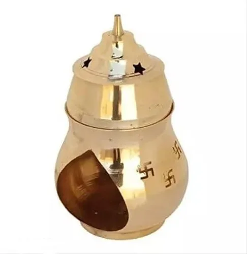 Vista 2 de Lámpara de latón Kapoor Swastik Diya Difusor de incienso Kapoor Alcanfor Esencial Fragancia Aceite Quemador (tamaño 4 x 2.5 pulgadas)