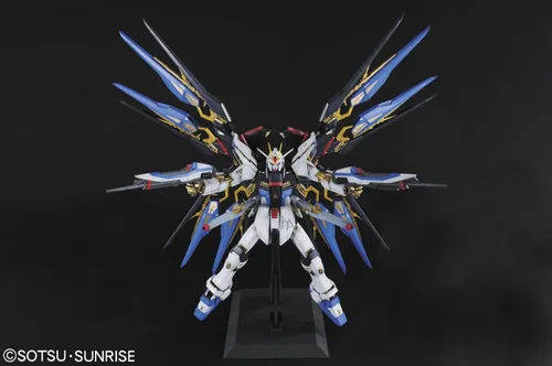 Vista 3 de Figura de acción Bandai Hobby Strike Freedom Gundam, Bandai Perfect Grade