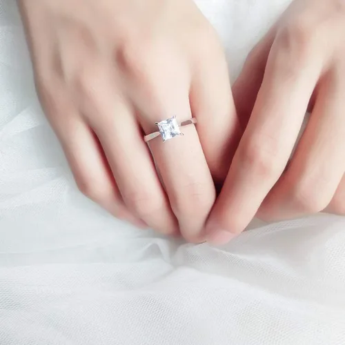 Vista 6 de Anillo de plata de ley 925 con circonita cúbica de corte princesa de 1.5 quilates para mujer