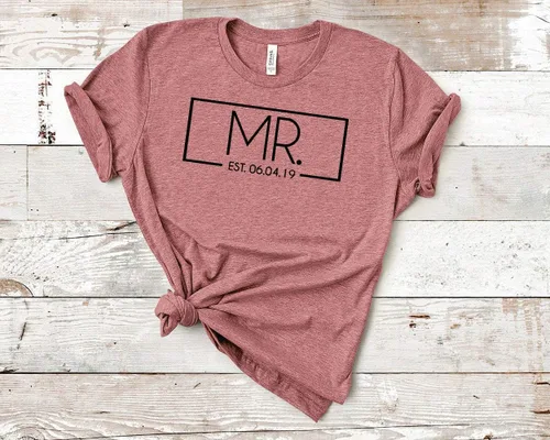 Vista 2 de Camisetas de señor y señora, aniversario de boda, camisetas personalizadas con fecha D456, color blanco