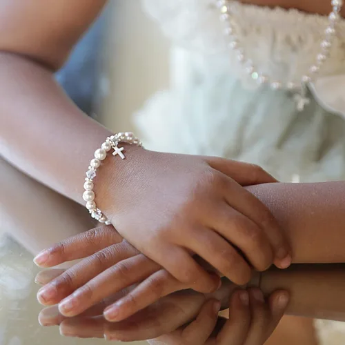 Vista 2 de Crystal Dream Communion - Pulsera de comunión (BCRSS) simula perlas de cristal Swarovski, color blanco, con cruz de plata esterlina, para niñas