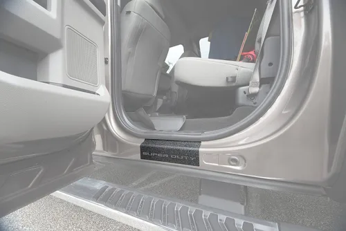 Vista 8 de Superposiciones de protección para umbral de puerta - Compatibles con Super Duty 2017-2022