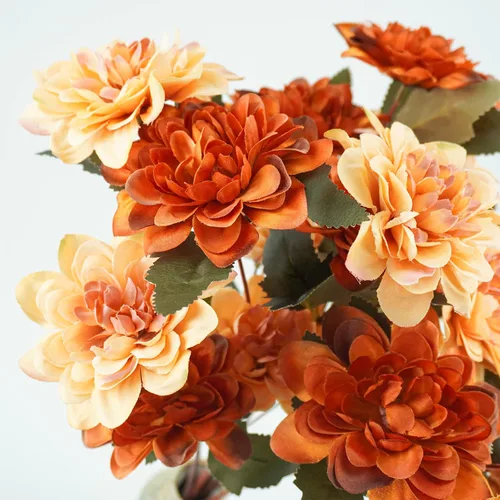 Vista 2 de 6 flores artificiales de otoño, 18 cabezas de seda, flores falsas de crisantemo naranja para el hogar, chimenea, mesa, centros de mesa, arreglos