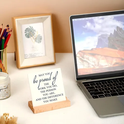 Vista 5 de Sieral 6 paquetes de regalos de agradecimiento para empleados para mujeres, decoración de escritorio con letrero inspirador de agradecimiento