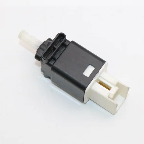 Vista 3 de Interruptor de luz de freno GJ6A-66-490 para Mazda 2 6 CX-7 RX-8 Miata 2003-2013