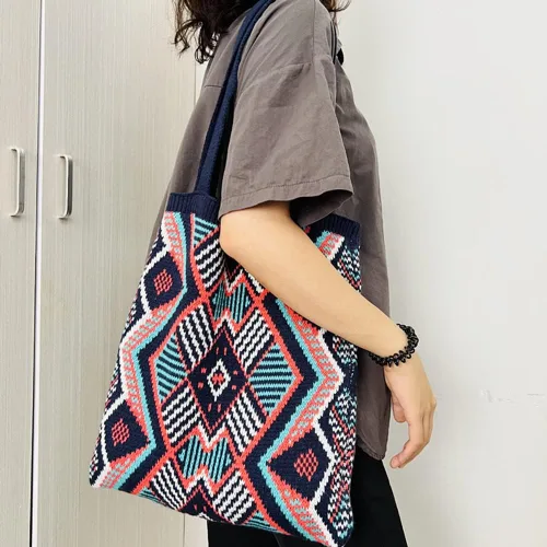 Vista 3 de Bolso de hombro bohemio de ganchillo para todos los días, bolso hippie hobo
