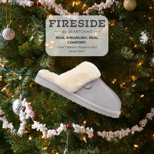Vista 111 de Dearfoams Fireside Sydney Pantuflas anchas de piel de oveja para mujer, para interiores y exteriores