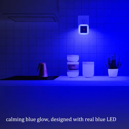 Vista 3 de Paquete de 4 luces LED de noche azul brillante, luz nocturna de pared enchufable de 0.5 W con sensor automático del atardecer al amanecer