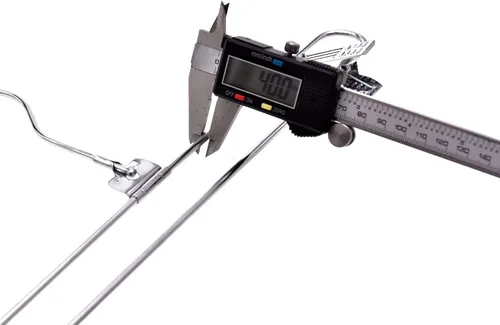 Vista 8 de Juego de colgador cromado de calidad para pantalones y faldas – Paquete de 8 con ganchos giratorios de 360 grados, perchas duraderas y antioxidantes