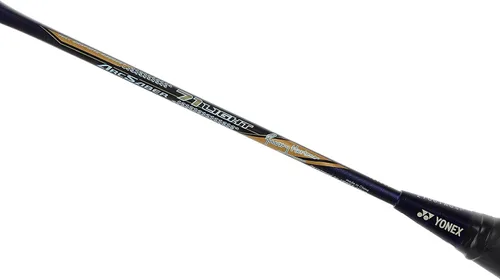 Vista 4 de Yonex Arcsaber 71 Raquet de bádminton grafito claro con cubierta completa gratis (2.72 oz, 30 libras de tensión)