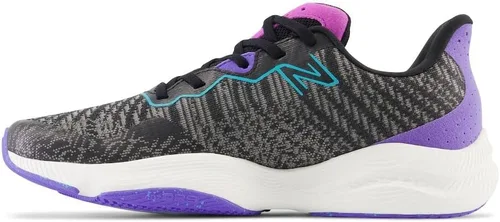 Vista 2 de New Balance FuelCell Shift Tr V2 Cross Trainer para mujer
