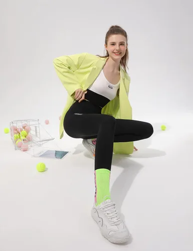 Vista 3 de TWKXL Leggings sedosos y elásticos de cintura alta para mujer con calcetines a juego a media pantorrilla, pantalones de yoga, pantalones de fitness