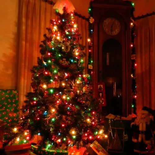 Vista 7 de Uptotop - Cadena de luces de Navidad, 2 paquetes, total 200 unidades, 40 pies, luces de cadena impermeables, enchufables, decoraciones luminosas