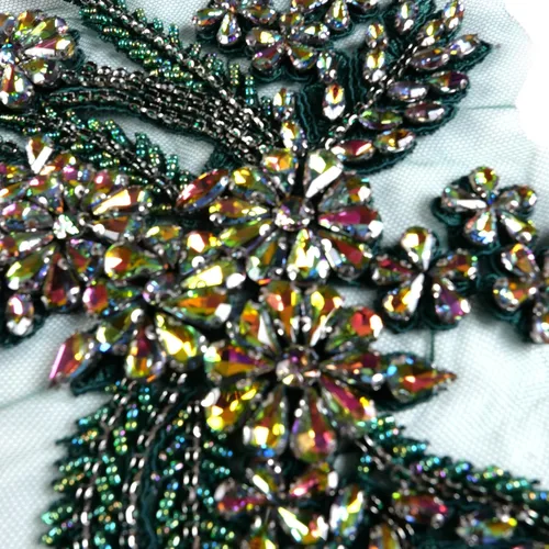 Vista 5 de Parches de Apliques de Ropa DIY con Cuentas de Pedrería Hechos a Mano, Aplique con Cuentas para Decoración de Vestido de Novia Color Verde Oscuro AB