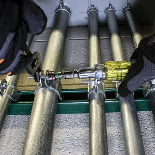 Vista 5 de Klein Tools 80089 Kit de Destornillador Multi-Bit y Alicates, Fabricado en Estados Unidos, con Pelacables, Cinta Métrica y Accesorios