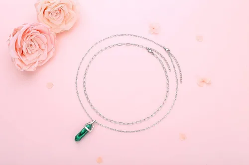 Vista 2 de XIANNVXI Collar de piedra de cristal curativo con colgante de cuarzo natural Reiki con piedras preciosas en capas, joyería de bruja para mujer
